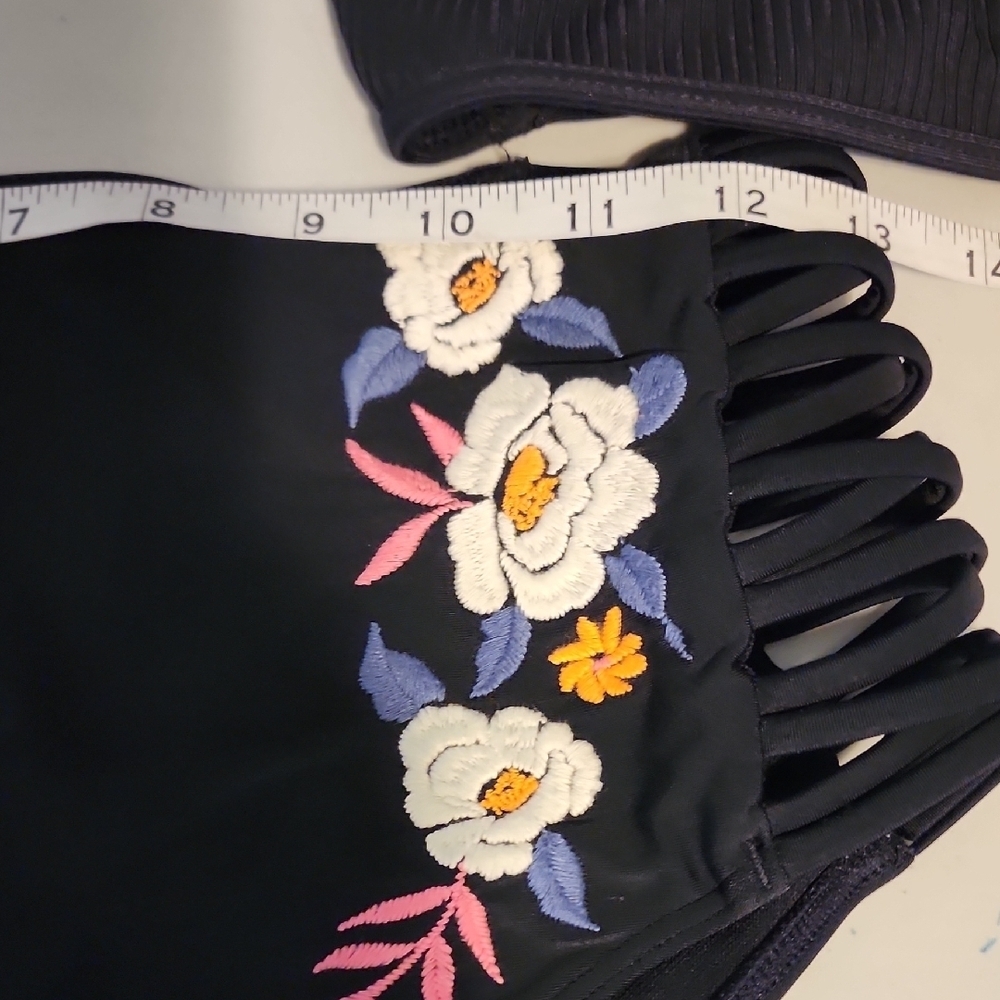 Black and Orange Bikini BUNDLE With Floral Embroidery On Bottoms In Med - Picture 6 of 7